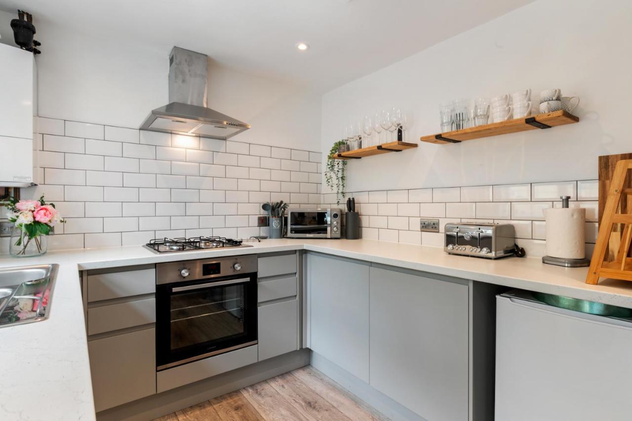 Ivydene - Beautiful Cottage, Stone Throw From Beach, Wonderful Sea Views Saundersfoot Exteriér fotografie